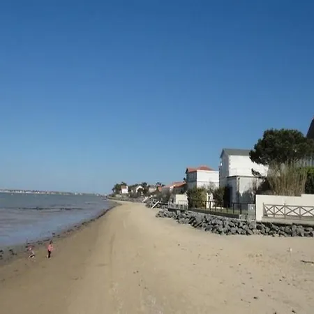 빌라 Les Bains 2 론세레뱅