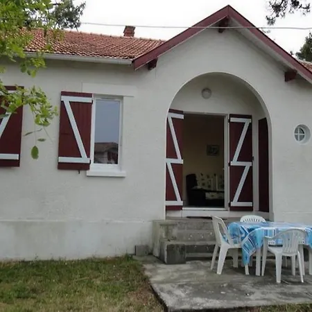 빌라 Les Bains 2 *